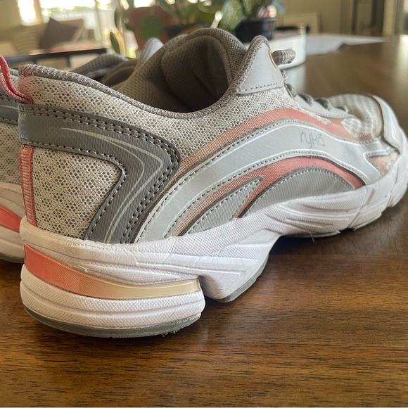 Ryka Inspire, Athletic Walking Sneaker Shoe, Gray Peach, Women’s size 9M - Picture 2 of 9